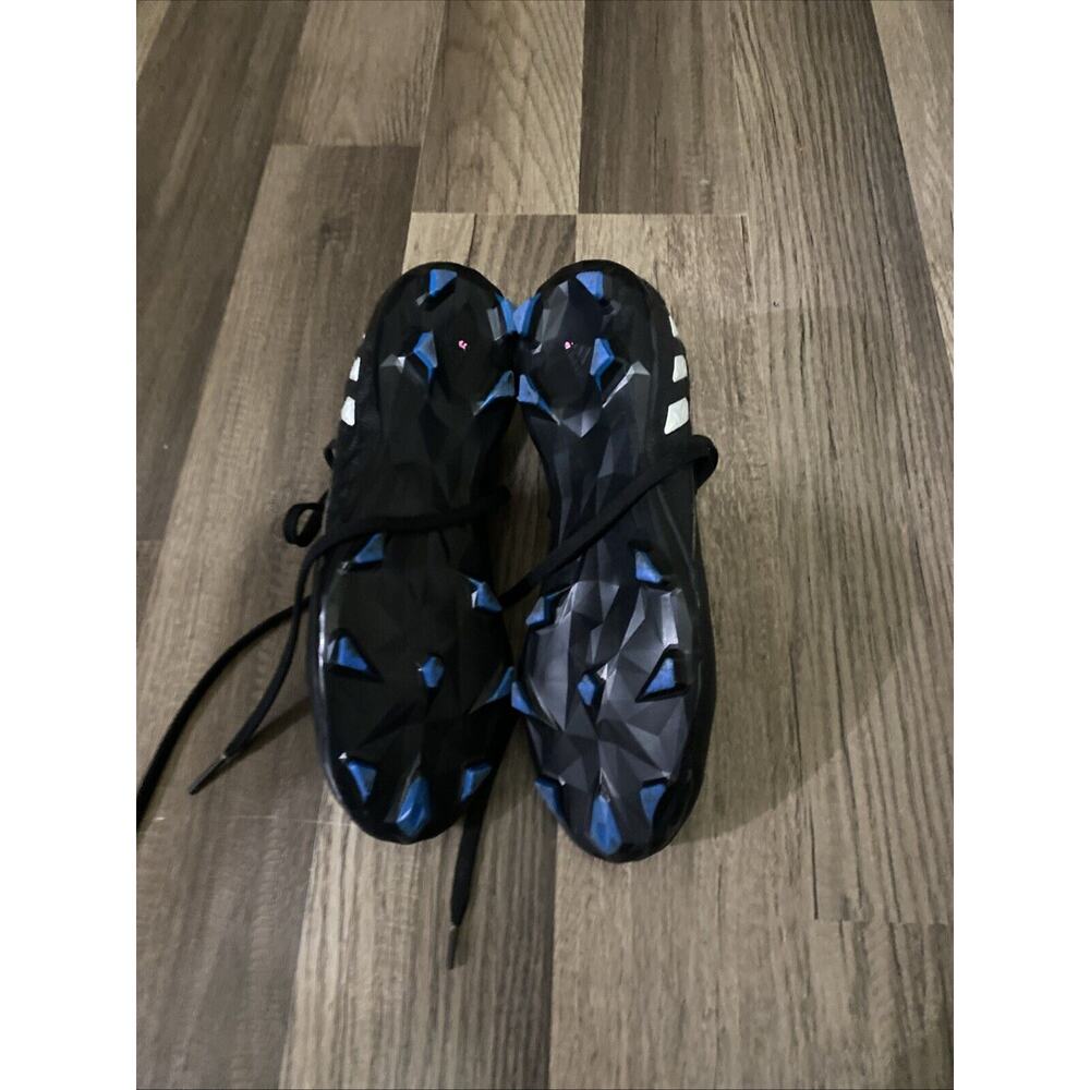 Adidas Unisex Boys Girls Black Soccer Cleats JR Size 4 Predator - Picture 4 of 5